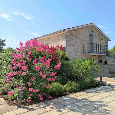 Dom wakacyjny Jerini The Barn By Interhome Vrh (Krk)